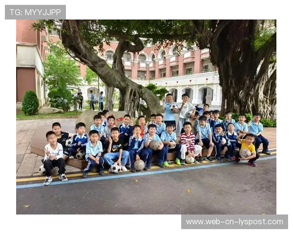 足球球员家庭生活受到关注，足球运动员生活要求
